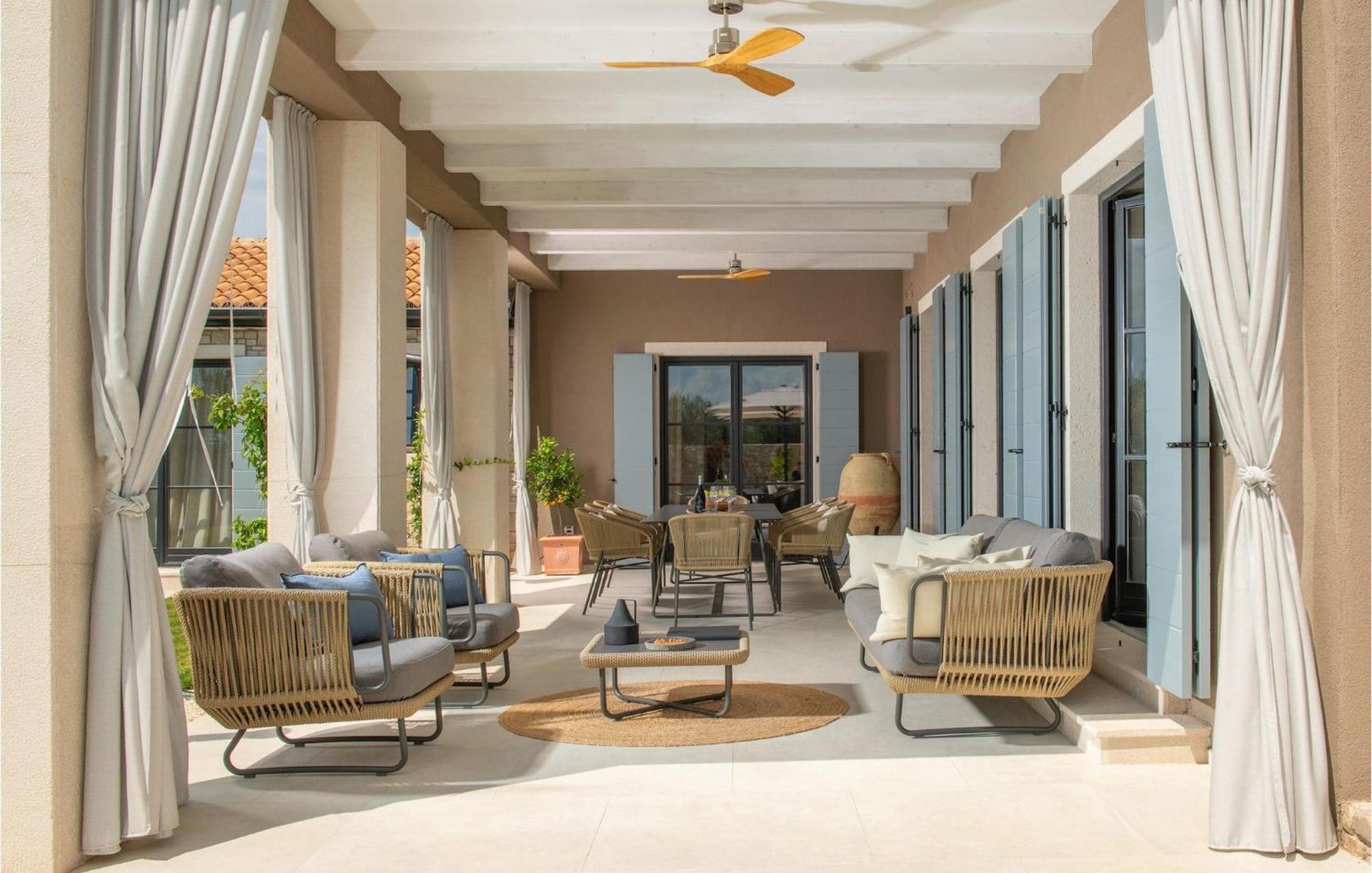 Casa Cupra *